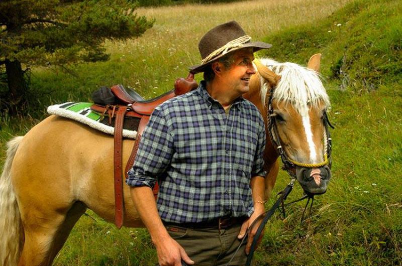 Rudolf, albergatore e guida escursionistica a cavallo