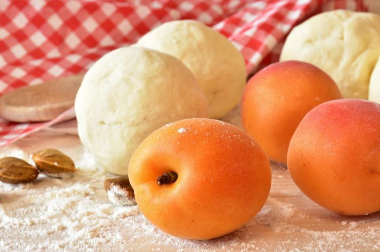 Apricot dumplings